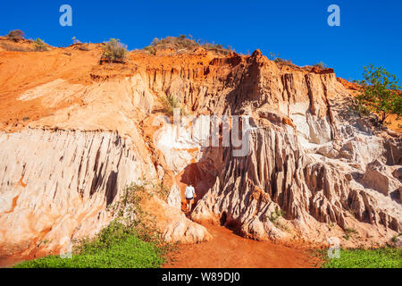 Fairy Stream oder Suoi Tien ist ein kleiner Bach, der sich hinter Sanddünen in Mui Ne Phan Thiet in Vietnam. Stockfoto