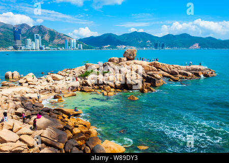 Hon Chong cape Rock Garden ist eine beliebte Touristenattraktion in Nha Trang City in Vietnam. Stockfoto