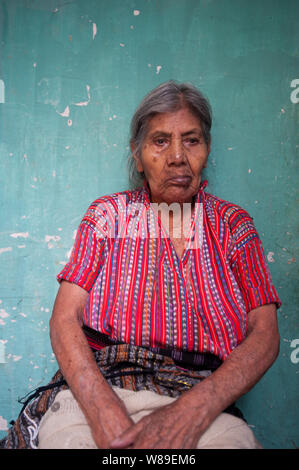 Eine Maya indigene Frau in San Jorge La Laguna, Solola, Guatemala. Stockfoto