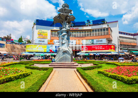 DALAT, VIETNAM - 13. MÄRZ 2018: Da Lat Center Markt in Dalat City in Vietnam. Stockfoto