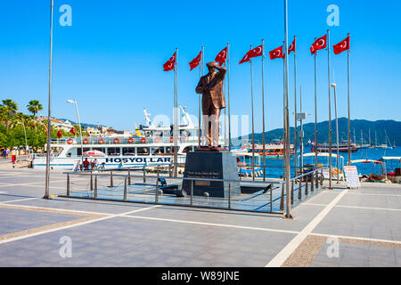 MARMARIS, Türkei - 14. MAI 2018: Mustafa Kemal Atatürk Denkmal im Zentrum von Marmaris in der Türkei Stockfoto