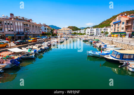 MARMARIS, Türkei - 14. MAI 2018: Marmaris Hafen mit Yachten in der Türkei Stockfoto