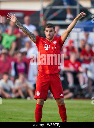 Tegernsee, Deutschland. 8. August, 2019. Rottach Egern, Deutschland. 08 Aug, 2019. Lucas HERNANDEZ (FCB 21) Gestikulieren, geben Anweisungen, Aktion, Bild, Geste, hand Bewegung, zeigen, interpretieren, Mimik, in der freundlichen Spiel FC BAYERN MÜNCHEN - FC ROTTACH-EGERN in den Trainings Camp 1. Deutschen Fußball-Bundesliga, Rottach-Egern, Tegernsee, August 08, 2019 Saison 2018/2019, FCB, Kredit: Peter Schatz/Alamy leben Nachrichten Stockfoto