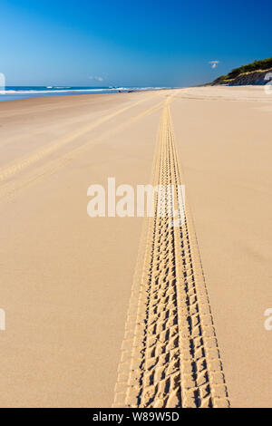 Spuren am Strand Stockfoto