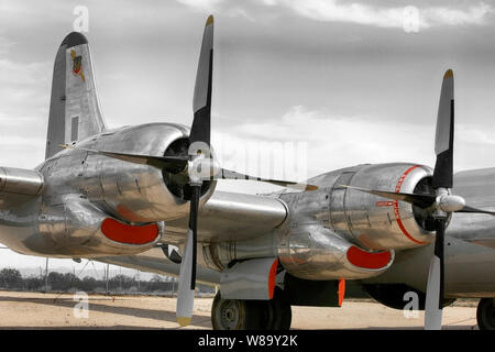 Pratt & Whitney R -4360 Sternmotoren mit einer Boeing KB-50 J Superfortress Strategischer Bomber der Post-WW2 Stockfoto