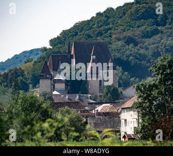 Osteuropäischen mittelalterlichen Wehrkirche in Birthälm Rumänien. Stockfoto