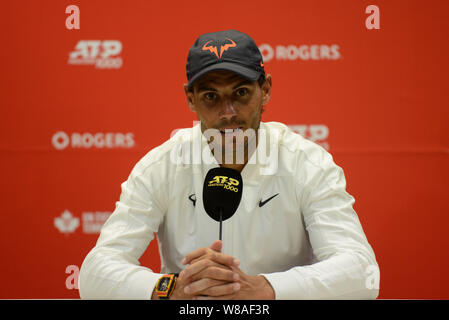 Montreal, Quebec, Kanada. 8 Aug, 2019. RAFAEL NADAL spricht mit den Medien in der Rogers Cup Turnier in Montreal, Kanada. Quelle: Christopher Abgabe/ZUMA Draht/Alamy leben Nachrichten Stockfoto