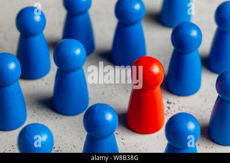 Auswahl und Suche nach der besten Mitarbeiter. Die Einstellung von Personal, HR. Guter Arbeiter steht in der Masse Stockfoto