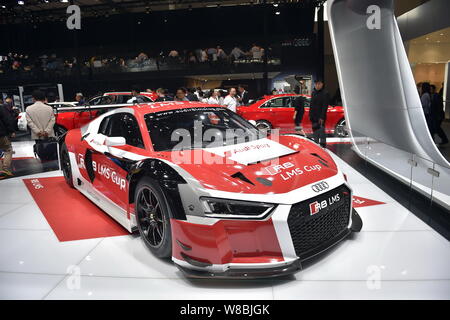 Ein Audi R8 LMS ist auf dem Display während der 14 Beijing International Automotive Exhibition, die auch als Auto China 2016 in Peking, China, 25. April 2 bekannt Stockfoto