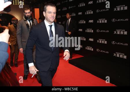 Amerikanischer Schauspieler Matt Damon kommt an den roten Teppich für die Premiere seines Films "Der Mars" in Peking, China, 20. November 2015. Stockfoto