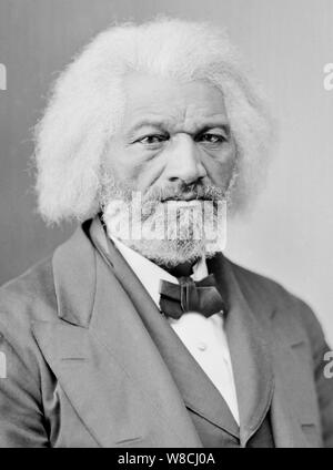 Vintage Kopf und Schultern portrait Foto amerikanischer Sozialreformer, Wahrheit, Redner, Schriftsteller und Staatsmann Frederick Douglass (Frederick Augustus Washington Bailey geboren) (c 1818 - 1895). Foto ca. 1880 von Brady-Handy. Stockfoto