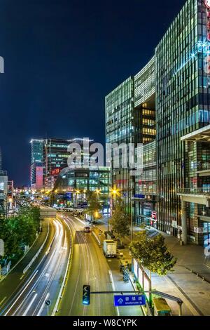 Nachtansicht von Zhongguancun Science Park, wie China's Silicon Valley, in Haidian District, Beijing, China, 27. August 2014 bekannt. Stockfoto