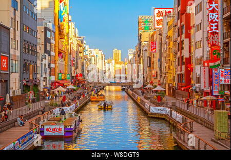 Osaka, Japan - 21 November 2018 - Dotonbori Fluss in Namba, Osaka, Kansai, Japan Stockfoto