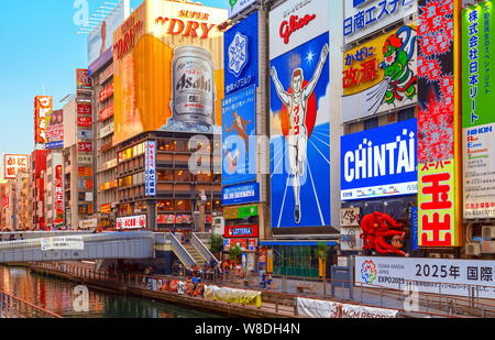 Osaka, Japan - 21 November 2018 - Dotonbori Fluss in Namba, Osaka, Kansai, Japan Stockfoto