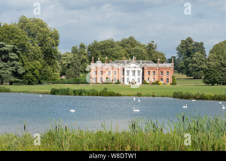 Avington Park und historischen Landhaus in einer wunderschönen Parklandschaft, Avington, Hampshire, Großbritannien Stockfoto