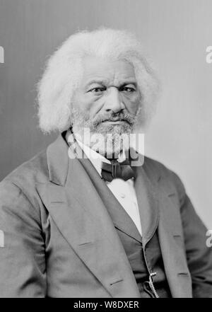 Vintage Kopf und Schultern portrait Foto amerikanischer Sozialreformer, Wahrheit, Redner, Schriftsteller und Staatsmann Frederick Douglass (Frederick Augustus Washington Bailey geboren) (c 1818 - 1895). Foto ca. 1880 von Brady-Handy. Stockfoto