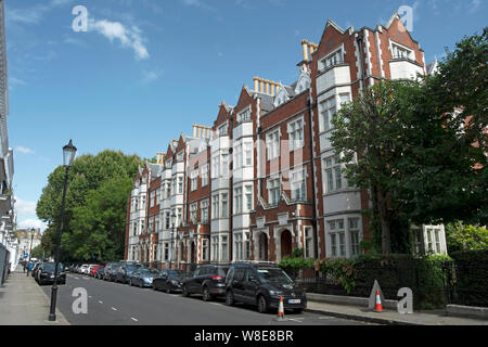 Luxus Mansion Block auf foulis Terrasse, Chelsea, London, England, die Teil von rose Square, im 19. Jahrhundert von Krankenhaus Brompton Stockfoto