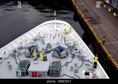 MV Boudicca, eine mittelgroße Luxus Kreuzfahrtschiff von Fred Olsen Cruise Ship Line betrieben, dargestellt während einer Kreuzfahrt in die norwegischen Fjorde. Stockfoto