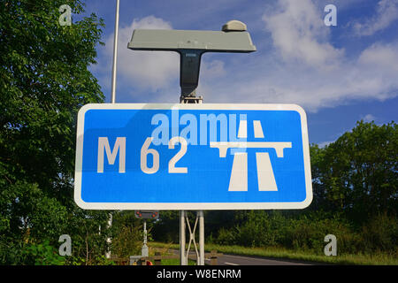 Datenverkehr, der Autobahn m62 in normanton Kreuzung leeds Yorkshire uk Stockfoto