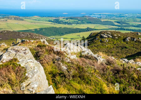 Blick Richtung Abersoch und Tudwal Inseln aus Carn Fadryn auf der Halbinsel Lleyn (Llyn) in Gwynnedd, North Wales Stockfoto