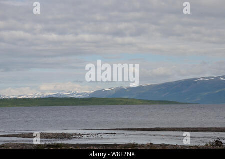 Auf der Fahrt von Schnweden / Pfalz beeindruckende Landschaften der norwegischen Grenze. Stockfoto