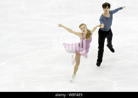 Alexandra Stepanowa und Ivan Bukin Russlands durchführen, während das Eis tanzen frei Tanz der ISU-Welt Eiskunstlauf-WM 2015 in Shanghai, C Stockfoto