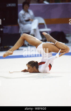 Regina WEBER, Deutschland, Deutschland, Deutschland, Rhythmische Gymnastik, Aktion mit den Vereinen, 3. Platz, Gewinner der Bronzemedaille, Spiele des XXIII. Olympischen Sommerspiele 1984 in Los Angeles, USA vom 28.07. bis 12.08.1984. Regina Weber-Sane ist die Mutter der footballer Leroy Sane, Â | Verwendung weltweit Stockfoto