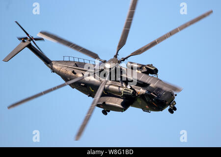 JAGEL, Deutschland - 13.Juni 2019: Deutsche Armee Sikorsky CH-53 Hengst Transporthubschrauber durchführen am Tag der Bundeswehr. Stockfoto