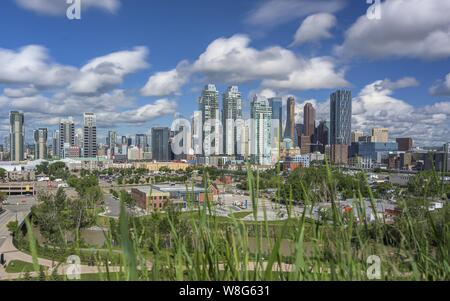 Schöne Fernaufnahme einer Skyline in der Stadt Stockfoto