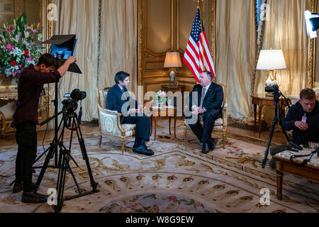 Staatssekretär Michael R. Pompeo nimmt in einem Interview mit Laureano Perez Izquierdo von Infobae, Buenos Aires, Argentinien, vom 19. Juli 2019. Stockfoto