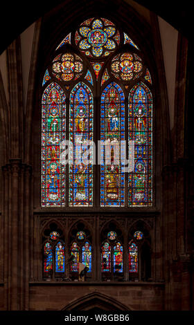 Straßburger Münster, Cathédrale Notre-Dame de Strasbourg, Nördliches Obergadenfenster Stockfoto