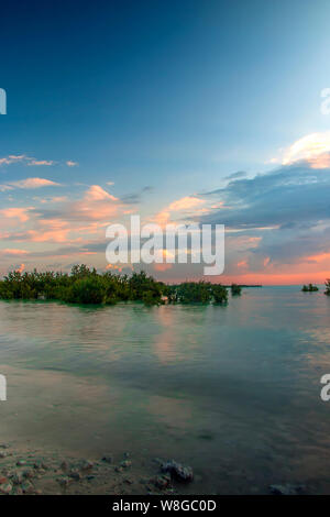 Sonnenaufgang Blick auf Wakra Strand Stockfoto