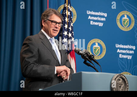 Staatssekretär Rick Perry veranstaltet die Abteilung Energie Black History Month Programm mit special guest Ben Carson am 27. Februar 2019 Stockfoto