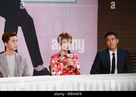 (Von links) Koreanische Schauspieler Park Seo-joon, Schauspielerin gehen Joon-hee, Sänger und Schauspieler Choi Si-won nehmen an einer Pressekonferenz für Ihre neue TV-Drama er Stockfoto