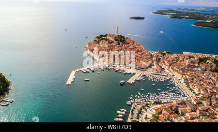 Die Altstadt von Rovinj, Istrien, Kroatien Reiseziel - schöne Luftaufnahme Stockfoto
