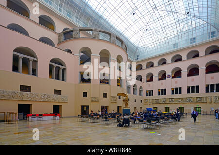 Zürich, Schweiz, 22. Mai 2019 - Ansicht von der Universität Zürich (UZH, Universität Zürich), Zürich, Schweiz. Es ist die größte Universität in S Stockfoto