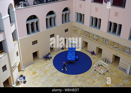 Zürich, Schweiz, 22. Mai 2019 - Ansicht von der Universität Zürich (UZH, Universität Zürich), Zürich, Schweiz. Es ist die größte Universität in S Stockfoto