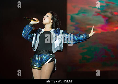 Die amerikanische Schauspielerin und Sängerin Demi Lovato führt während der 2015 Changjiang International Music Festival in Zhenjiang City, East China Jiangsu provin Stockfoto