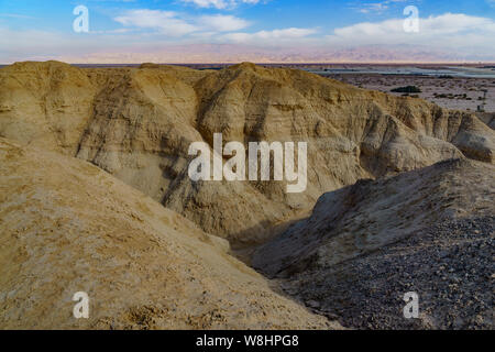 Landschaft von lissan Marl Felsen und die edom Berge, entlang der Arava Frieden Straße, im Süden Israels Stockfoto