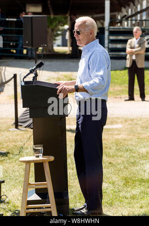 Clear Lake, Iowa, USA. 09 Aug, 2019. Vizepräsident Joe Biden besucht eine gemeinschaftliche Veranstaltung im Boone County Fairgrounds auf seinem Präsidentschaftswahlkampf Schwingen durch Central Iowa. Credit: Brian Cahn/ZUMA Draht/Alamy leben Nachrichten Stockfoto