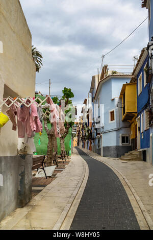 Traditionelle bunte Fassaden in Villajoyosa Hafenviertel, Costa Blanca, Spanien Stockfoto