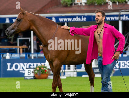 Dublin, Irland. 09 Aug, 2019. Santi Serra führt mit seiner Pferde an der Dublin Horse Show 2019 Quelle: John Rymer/Alamy leben Nachrichten Stockfoto