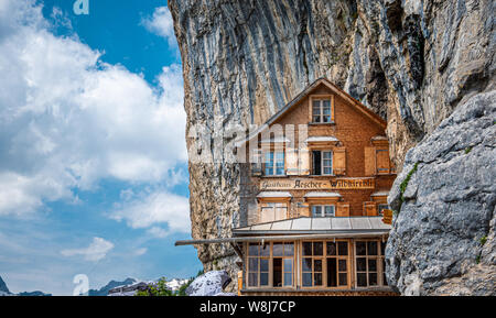 Taverne Gasthaus Aescher Wildkirchli am Alpstein in der Schweiz genannt - Reise Fotografie Stockfoto