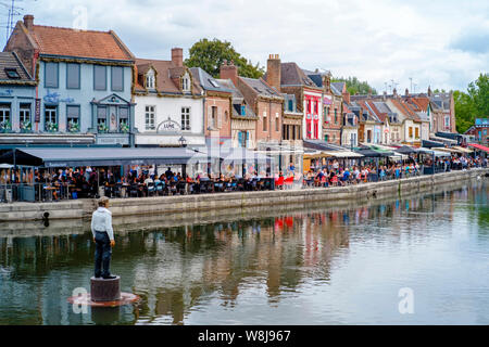 Historische Häuser im Zentrum von Amiens, Frankreich Stockfoto