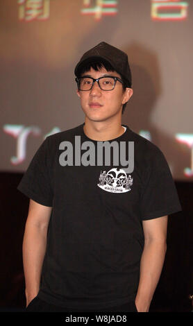 ---- Hong Kong Darsteller Jaycee Chan, Sohn von Kung Fu Star Jackie Chan, besucht eine Pressekonferenz für seinen Film 'Chrysantheme auf die Bestie" in Shenzhen. Stockfoto