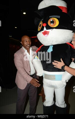 Pensionierten amerikanischen Boxer Mike Tyson besucht eine Veranstaltung von Shanghai Film Group Corporation während des 18. Shanghai International Film Festival in Shanghai. Stockfoto