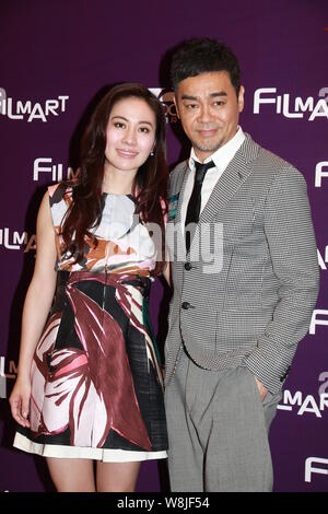 Hong Kong Schauspielerin Michelle Ye, Links, und Schauspieler Sean Lau stellen während einer Pressekonferenz für ihren neuen Film "Wahnsinn" in Hongkong, China, 24. März 20 Stockfoto