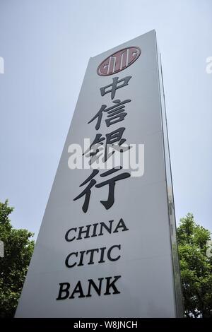 ---- Repräsentant von China CITIC Bank von Citic Group abgebildet ist in Nanjing, Provinz Jiangsu, China, 24. Mai 2015. Chinas CITIC Grou Stockfoto