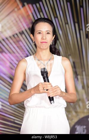 Hong Kong Sängerin und Schauspielerin Karen Mok besucht eine Pressekonferenz für ihr Konzert Tour in Hong Kong, China, 2. Juni 2015. Stockfoto