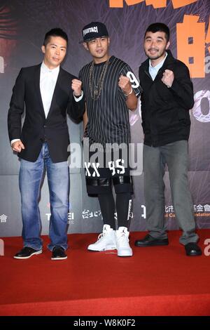 (Von links) Taiwanese Ultramarathonläufer Kevin Lin, Sänger und Schauspieler Jay Chou und der amerikanische Regisseur Simon hing Pose auf einer Pressekonferenz für die st Stockfoto